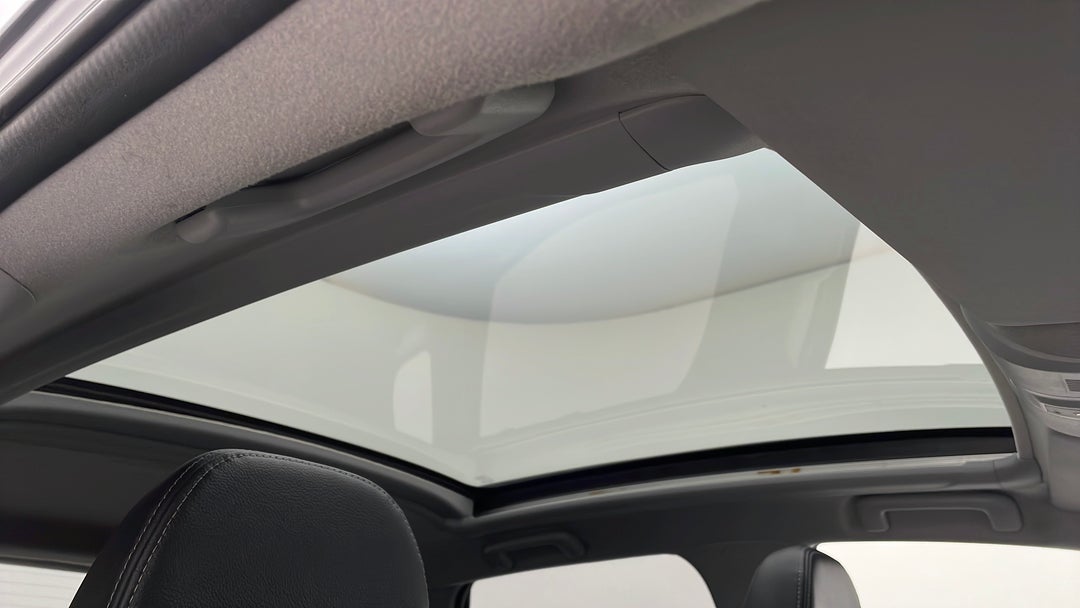 Interior Sunroof/Moonroof