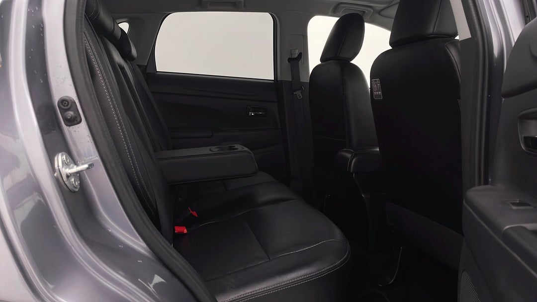 Right Side Rear Door Cabin View