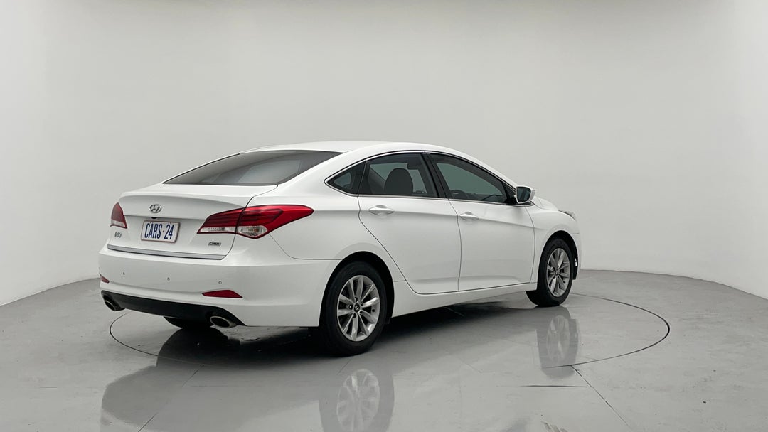 Right Back Diagonal (45- Degree) View