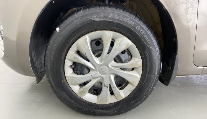2018 Maruti Swift VXI AMT D, Petrol, Automatic, 29,723 km, Left Front Wheel