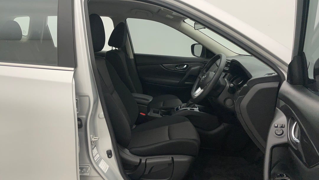 2019 Nissan X-trail St (2WD), Automatic, 75308 km, Right Side Front Door Cabin View