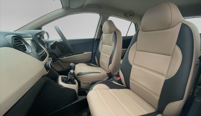 2016 Hyundai Grand i10 SPORTS 1.2 VTVT, Petrol, Manual, 32,812 km, Right Side Front Door Cabin View