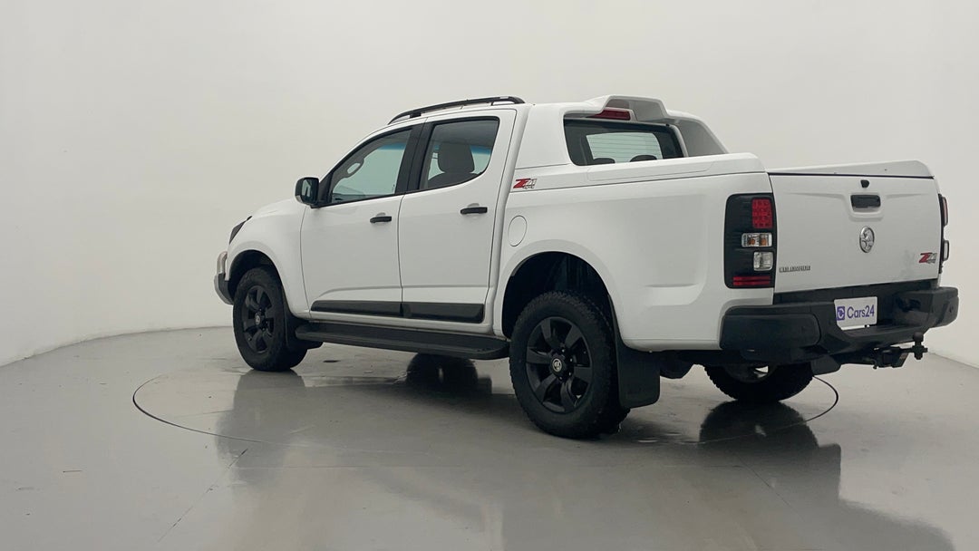 Left Back Diagonal (45- Degree) View