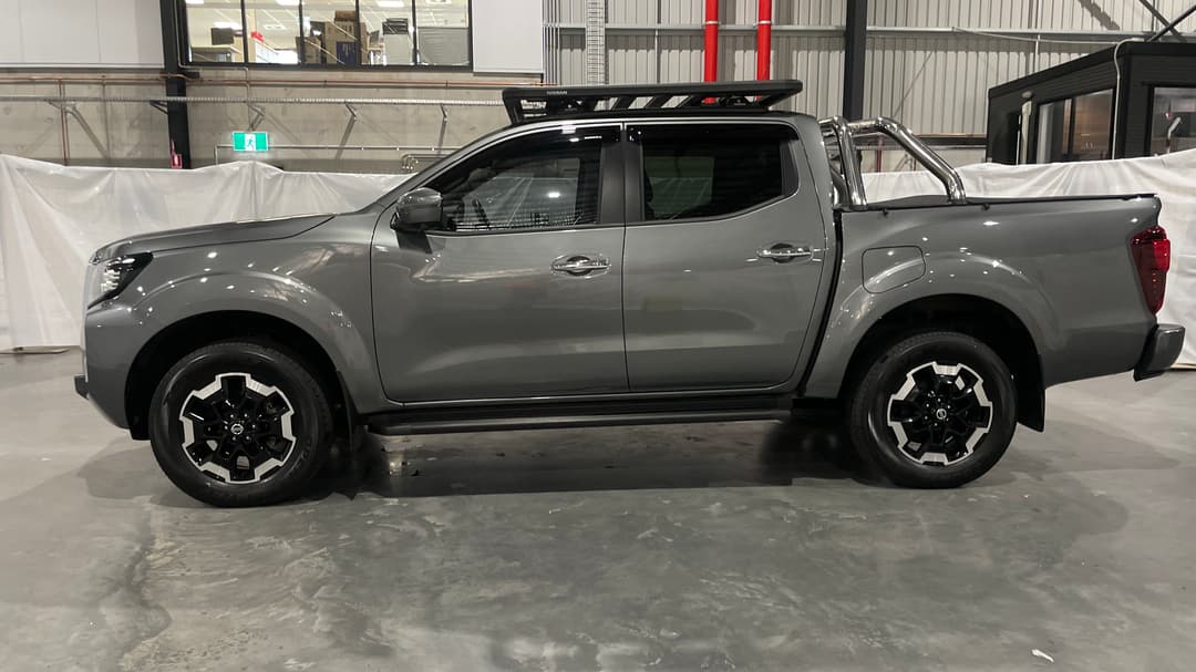 2024 Nissan Navara St-X (4x4) Leather/no Sunroof, Automatic, 15675 km, Left Side View