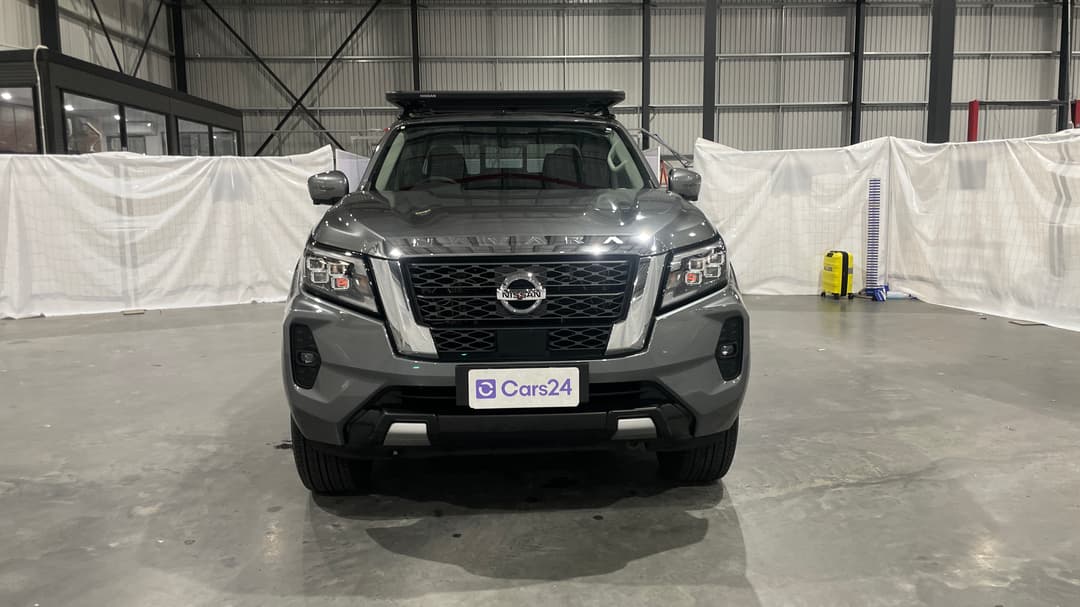 2024 Nissan Navara St-X (4x4) Leather/no Sunroof, Automatic, 15675 km, Front View