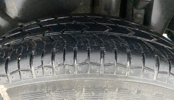 2013 Maruti Swift Dzire VXI, Petrol, Manual, 65,536 km, Left Rear Tyre Tread