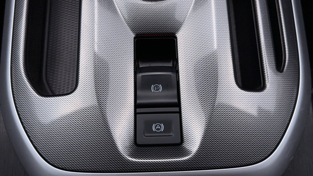 2024 GWM Haval Jolion Lux Hybrid, Automatic, 17904 km, Handbrake