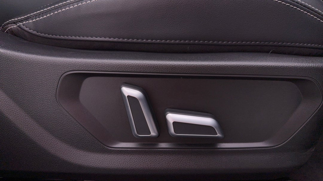 2024 GWM Haval Jolion Lux Hybrid, Automatic, 17904 km, Drivers Side Adjustment Panel