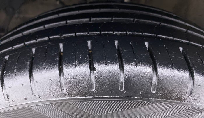 2018 Maruti Baleno ALPHA 1.2 K12, Petrol, Manual, 18,418 km, Left Front Tyre Tread
