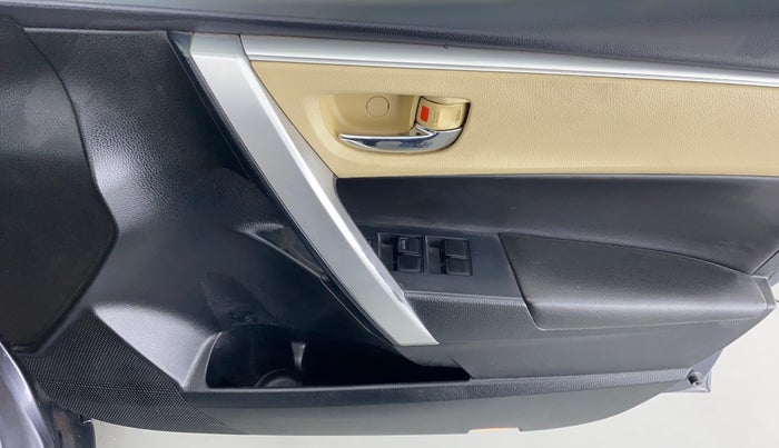 2017 Toyota Corolla Altis GL, Petrol, Manual, 45,060 km, Driver Side Door Panels Control