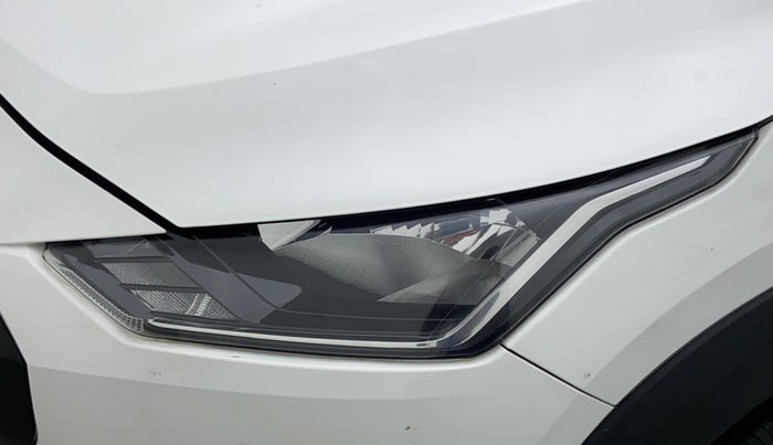 2022 Nissan MAGNITE XE, Petrol, Manual, 11,565 km, Left headlight - Minor scratches