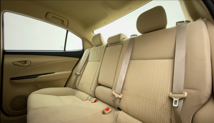 2018 Toyota YARIS J MT, Petrol, Manual, 46,914 km, Right Side Rear Door Cabin