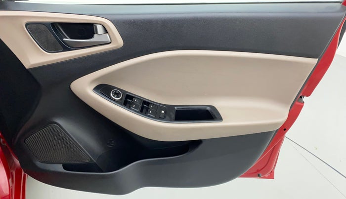 2015 Hyundai Elite i20 MAGNA 1.4 CRDI, Diesel, Manual, 82,687 km, Driver Side Door Panels Control