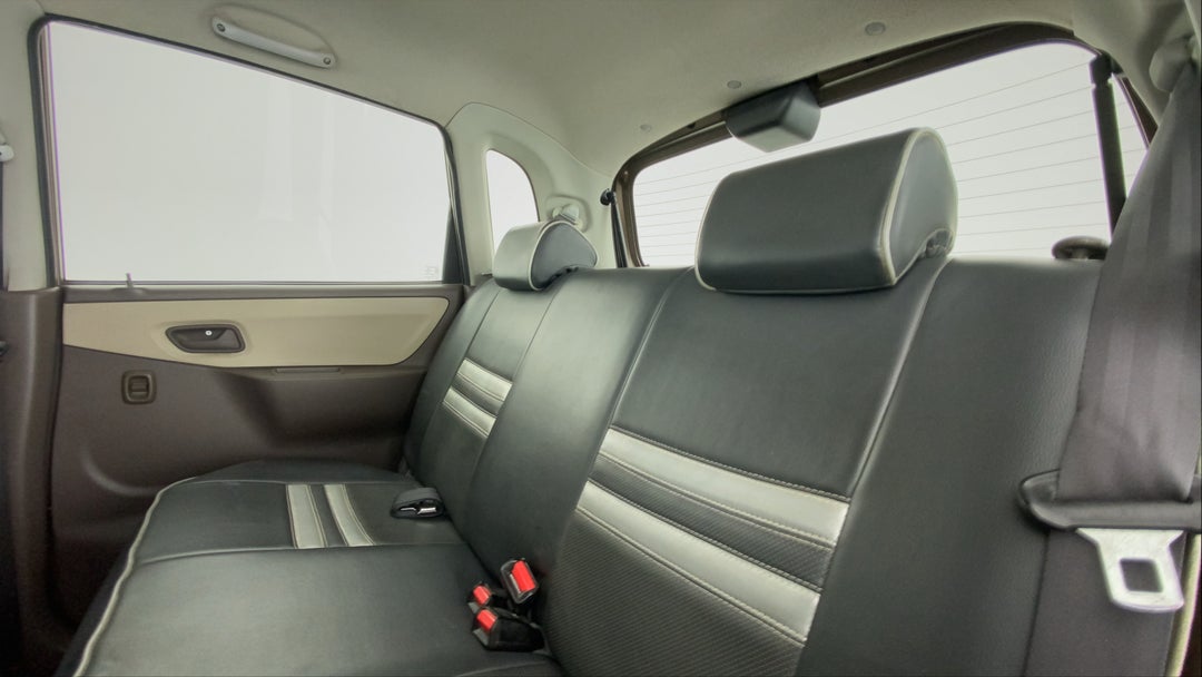 Right Side Rear Door Cabin