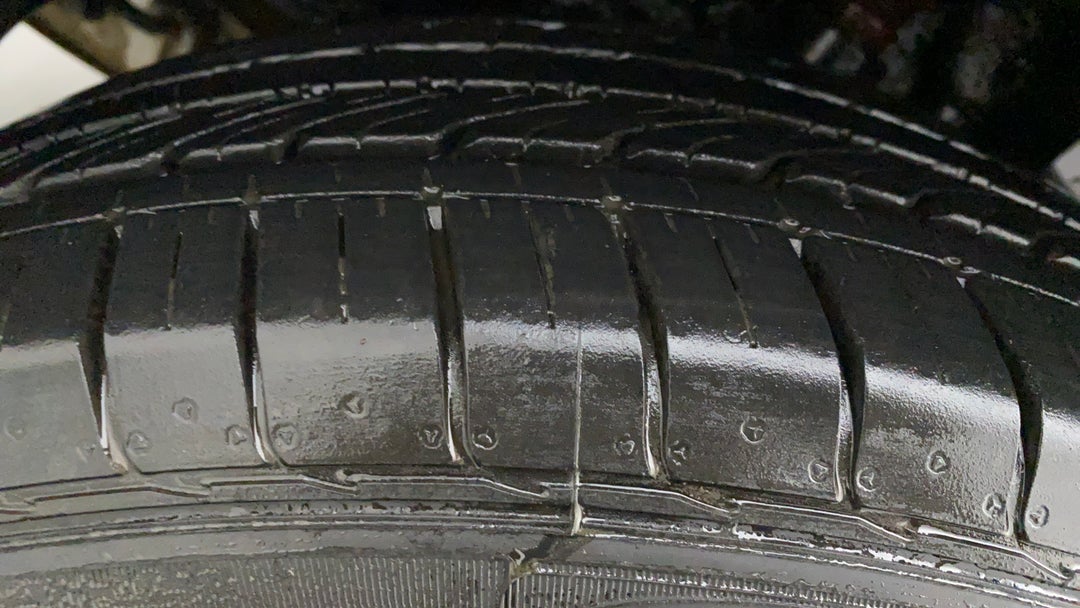 Right Rear Tyre Tread