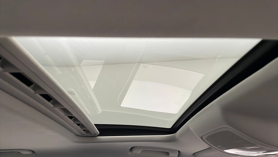 Interior Sunroof/Moonroof