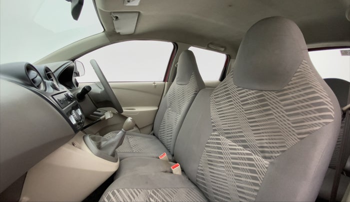 2015 Datsun Go T (O), Petrol, Manual, 67,698 km, Right Side Front Door Cabin