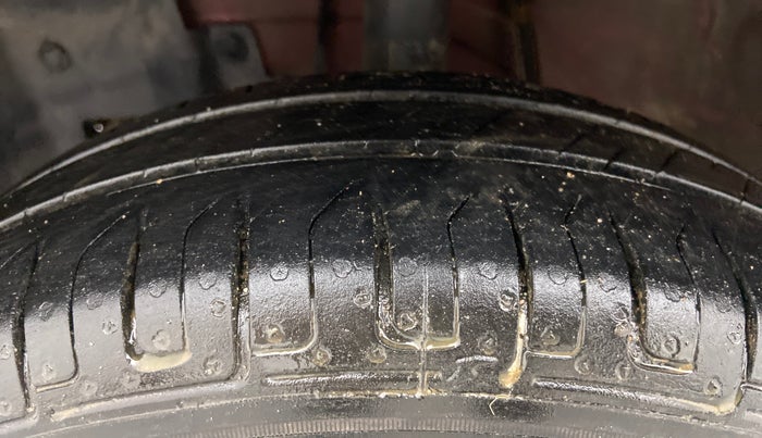 2015 Datsun Go T (O), Petrol, Manual, 67,698 km, Left Front Tyre Tread