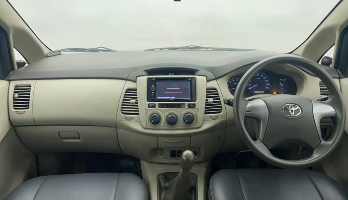 2012 Toyota Innova 2.5 GX 8 STR BS IV, Diesel, Manual, 53,395 km, Dashboard