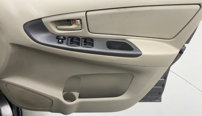 2012 Toyota Innova 2.5 GX 8 STR BS IV, Diesel, Manual, 53,395 km, Driver Side Door Panels Control