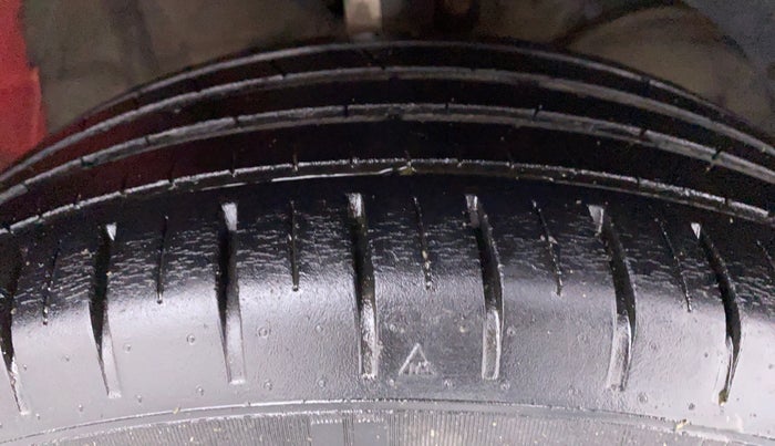 2018 Maruti Baleno ZETA 1.2 K12, Petrol, Manual, 32,801 km, Right Front Tyre Tread