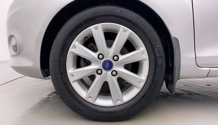 2012 Ford Fiesta TITANIUM DIESEL, Diesel, Manual, 68,356 km, Left Front Wheel