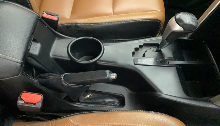 2016 Toyota Innova Crysta 2.7 ZX AT 7 STR, Petrol, Automatic, 40,801 km, Gear Lever
