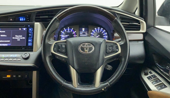 2016 Toyota Innova Crysta 2.7 ZX AT 7 STR, Petrol, Automatic, 40,801 km, Steering Wheel Close Up