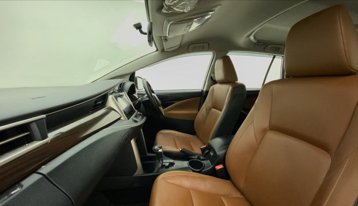 2016 Toyota Innova Crysta 2.7 ZX AT 7 STR, Petrol, Automatic, 40,801 km, Right Side Front Door Cabin