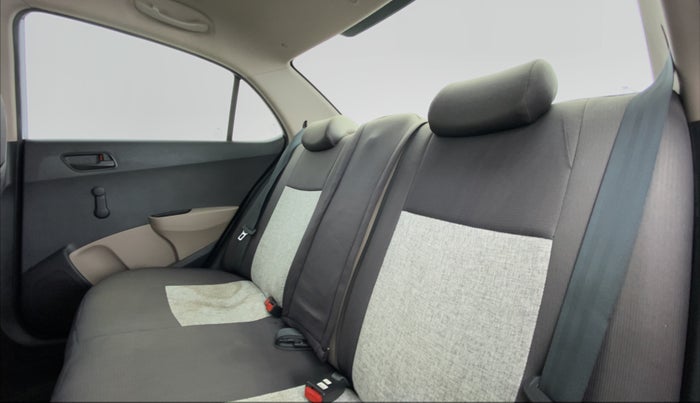 2015 Hyundai Xcent S 1.2, Petrol, Manual, 41,536 km, Right Side Rear Door Cabin