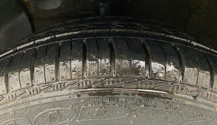2014 Hyundai Xcent S 1.2, Petrol, Manual, 56,899 km, Left Front Tyre Tread