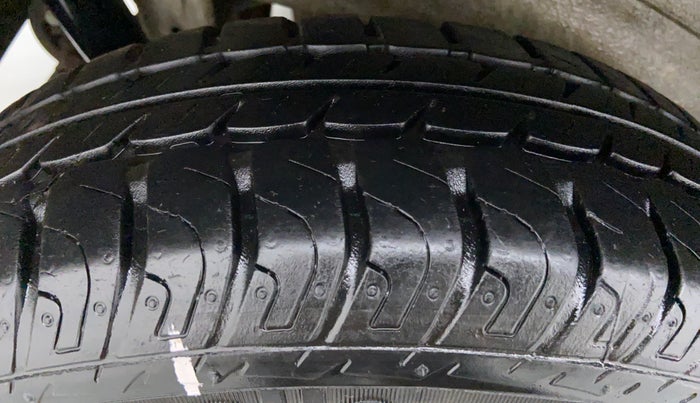 2017 Maruti Wagon R 1.0 VXI, Petrol, Manual, 11,482 km, Right Rear Tyre Tread