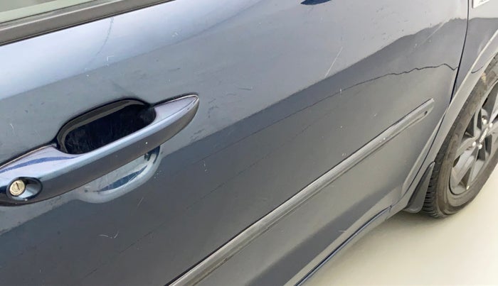 2019 Hyundai GRAND I10 NIOS SPORTZ AMT 1.2 KAPPA VTVT, Petrol, Automatic, 76,421 km, Driver-side door - Minor scratches