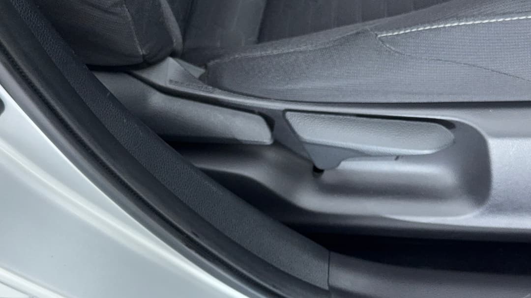 2020 Toyota Corolla Ascent Sport, Automatic, 131134 km, Drivers Side Adjustment Panel