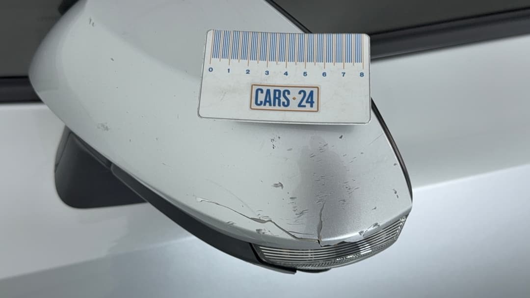 2020 Toyota Corolla Ascent Sport, Automatic, 131134 km, Side Mirrors Housing LHS Chip