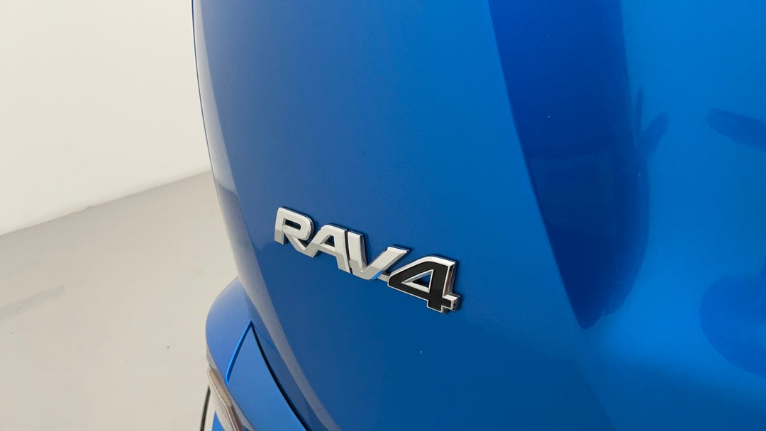 2017 Toyota RAV4 Gx (2WD), Automatic, 60833 km, Badge (Boot Left Side)