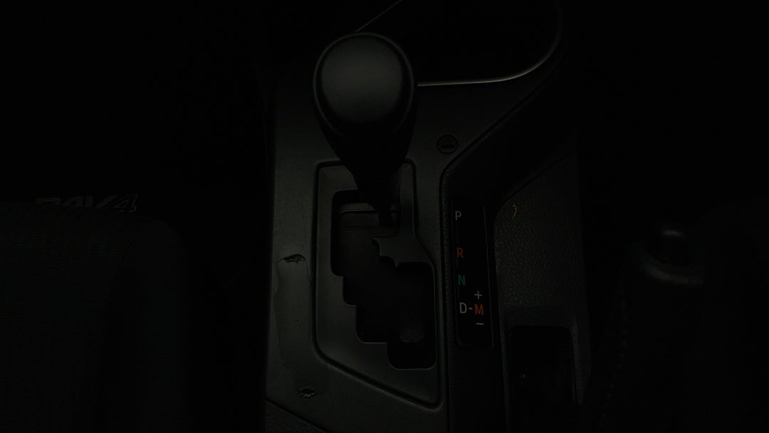 2017 Toyota RAV4 Gx (2WD), Automatic, 60833 km, Gear Lever 