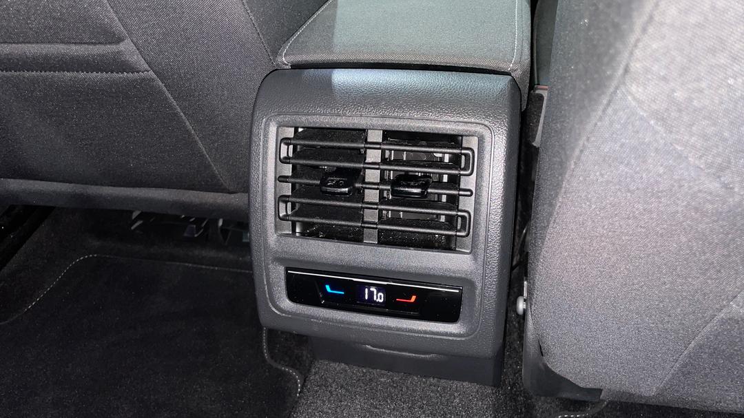 2022 Volkswagen Golf 110tsi Life, Automatic, 19346 km, Rear A/C Vent