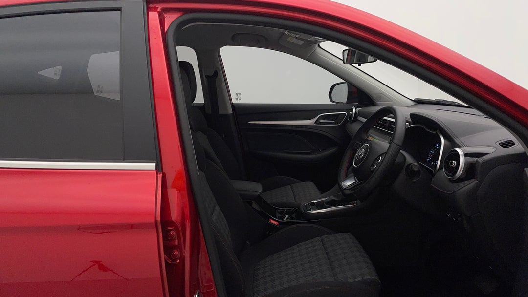 2023 MG Zst Core, Automatic, 11381 km, Right Side Front Door Cabin View