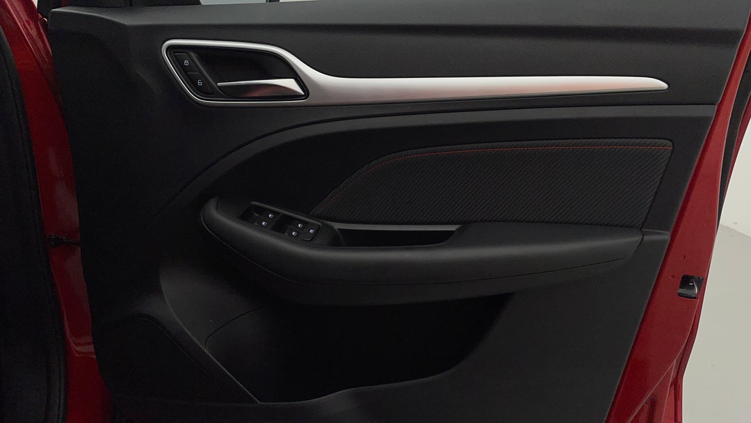 2023 MG Zst Core, Automatic, 11381 km, Speaker View