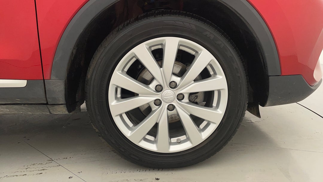 2023 MG Zst Core, Automatic, 11381 km, Right Front Wheel