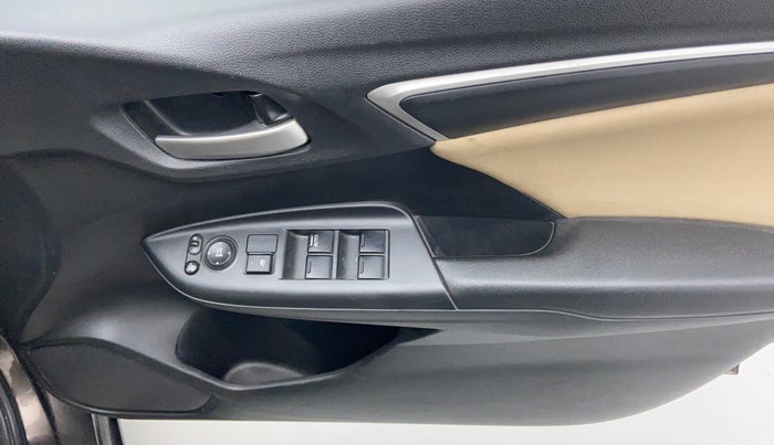 2017 Honda Jazz 1.2 V MT, Petrol, Manual, 15,086 km, Driver Side Door Panels Control