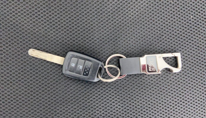 2017 Honda Jazz 1.2 V MT, Petrol, Manual, 15,086 km, Key Close up