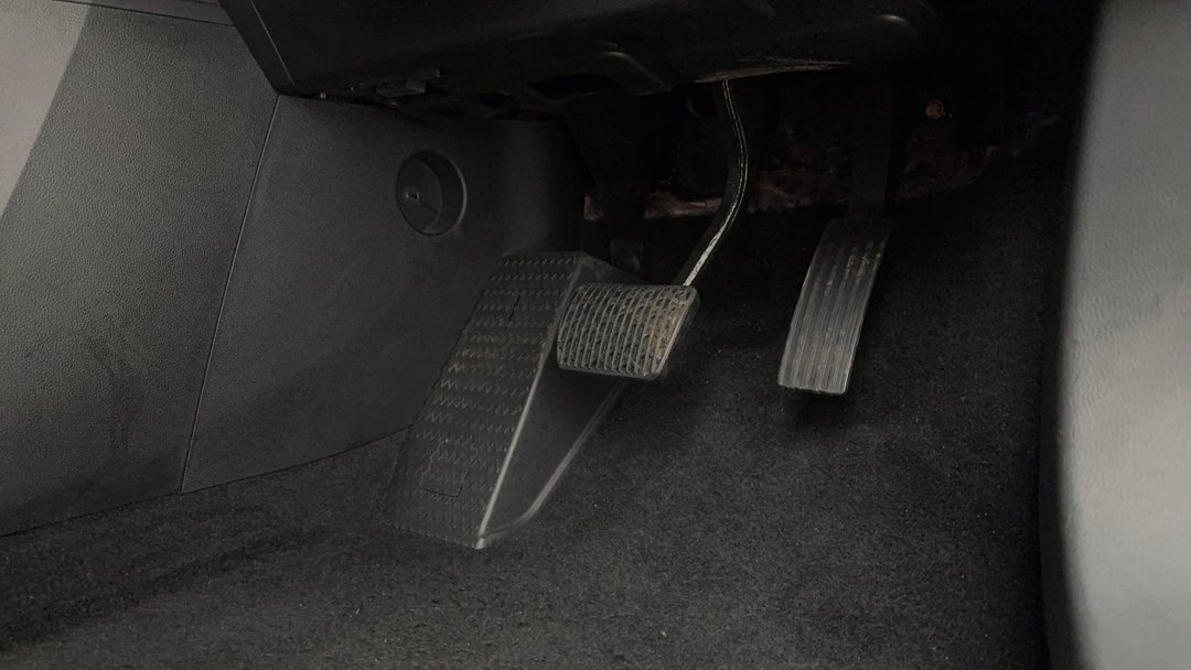 2024 MG Mg4 Excite 51, Automatic, 12935 km, Pedals and Footmat