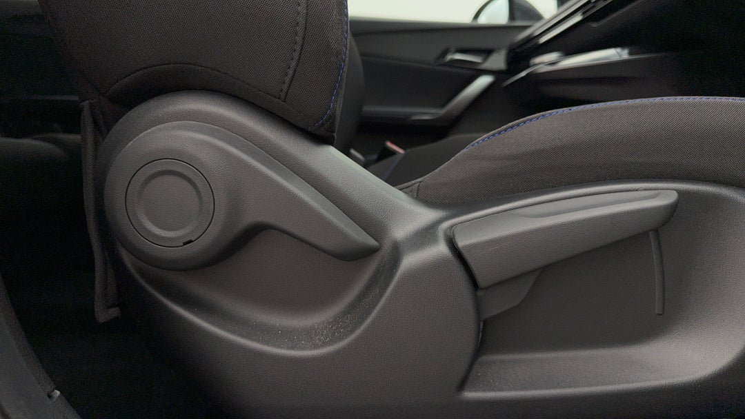 2024 MG Mg4 Excite 51, Automatic, 12935 km, Drivers Side Adjustment Panel