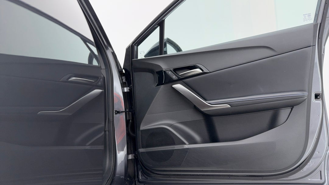 2024 MG Mg4 Excite 51, Automatic, 12935 km, Speaker View