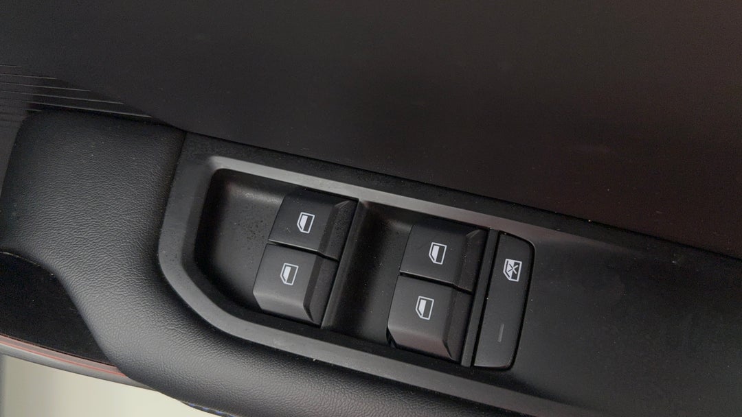 2024 MG Mg4 Excite 51, Automatic, 12935 km, Drivers Side Door Panel Controls