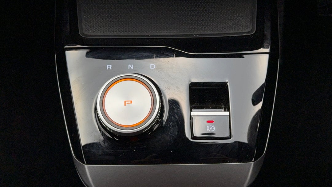 2024 MG Mg4 Excite 51, Automatic, 12935 km, Gear Lever 