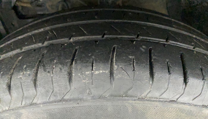 2019 Maruti Vitara Brezza VDI, Diesel, Manual, 69,201 km, Left Front Tyre Tread