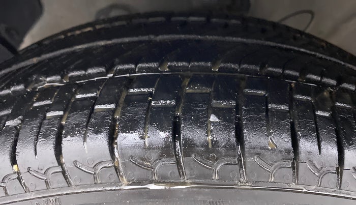 2018 Hyundai NEW SANTRO ASTA 1.1 MT, Petrol, Manual, 5,477 km, Left Front Tyre Tread